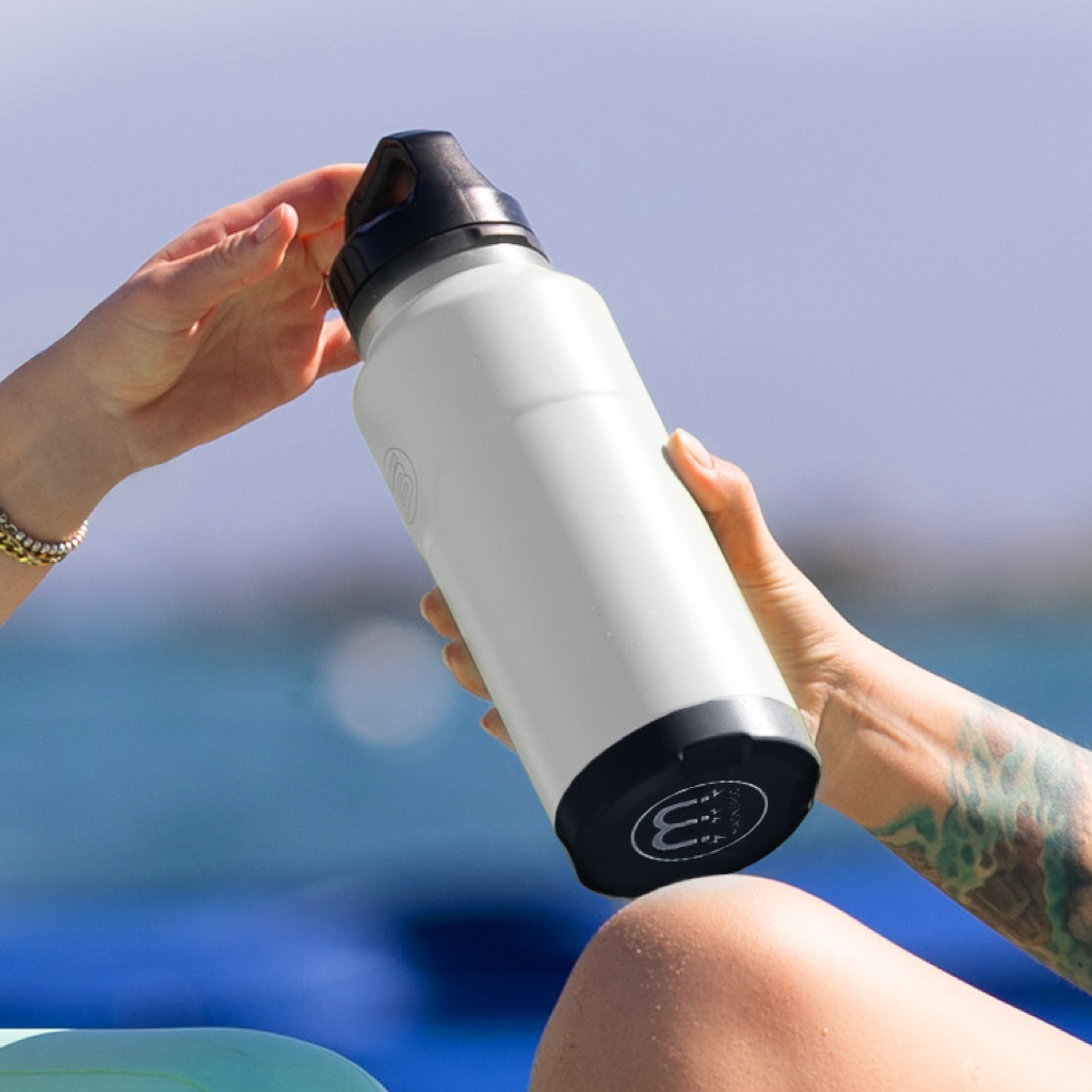 MAGNEBottle 36oz with Cap