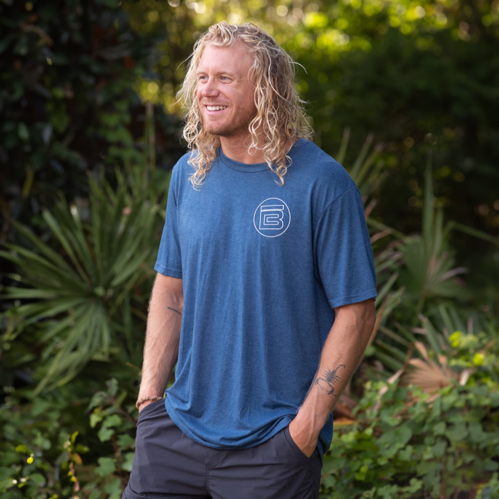 Side view of the Men's Fin Tee Shirt