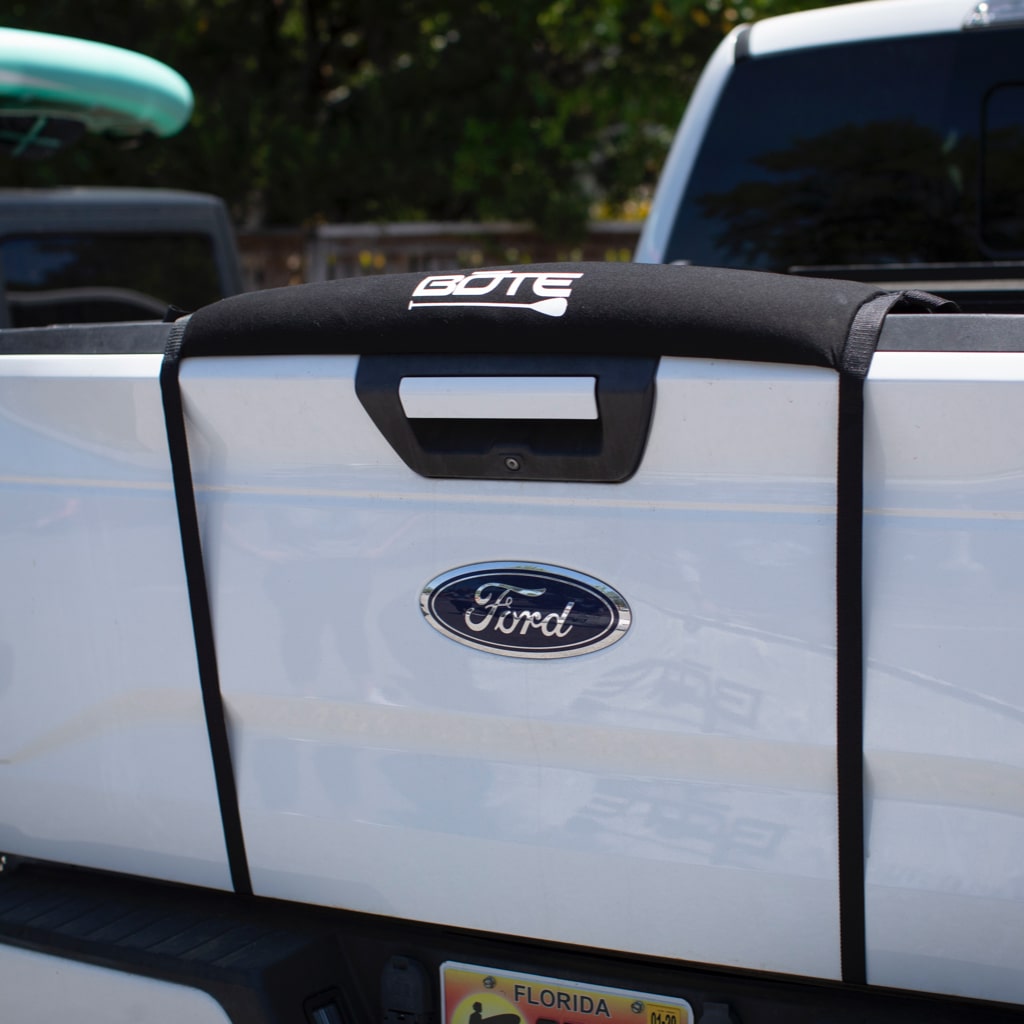 Tailgate pad on the top of a truck's tailgate